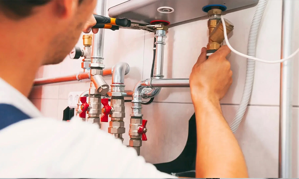 Karabağlar’da doğalgaz tesisatı firması ve kombi tesisatı seçimi için kapsamlı karşılaştırma rehberi